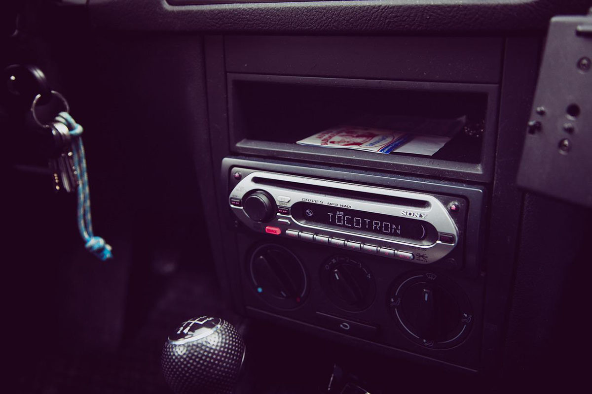 cd-autoradio-bloquer