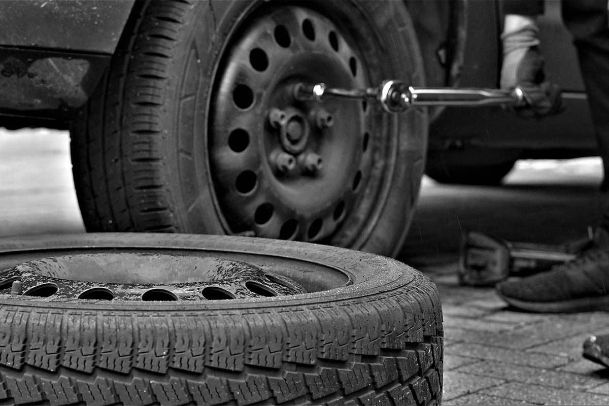 compresseur-pneu-voiture